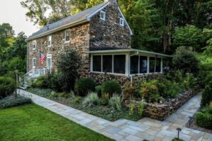 Using Your Landscaping to Maximize Curb Appeal lehnhoff's supply